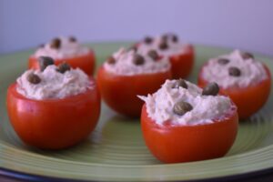 Pomodori ripieni ricotta e tonno