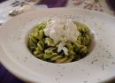 Pasta con pesto di zucchine e burrata