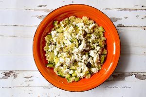 Cous cous con feta e zucchine alla greca